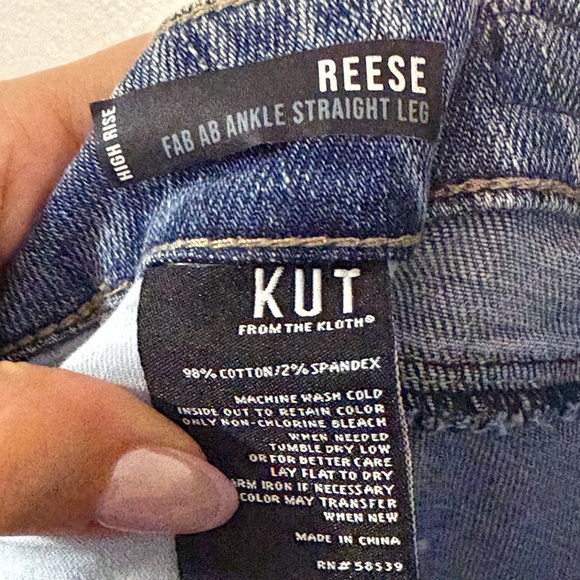 Kut from the Kloth Women's FAB AB ankle straight Jeans in Washed Blue - Picture 8 of 9